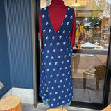 エプロンワンピース