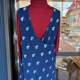 エプロンワンピース