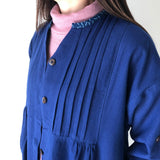 Vネックブラウス