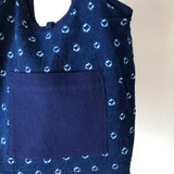 藍染めのリバーシブルバッグ 手提げ(中)