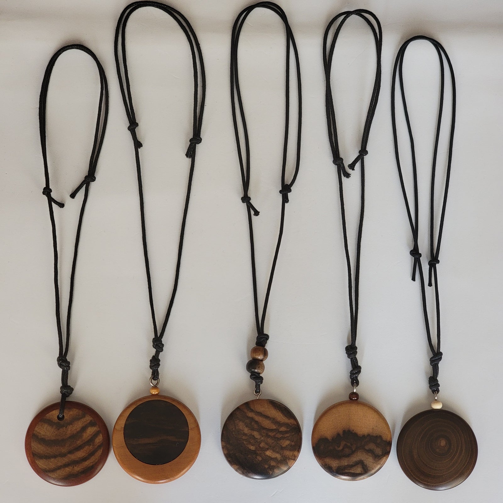 専用　木製　黒柿　阿弥陀仏ネックレス5本　118g 東さ7-0904ア㉞ 専用 木製 黒柿 阿弥陀仏ネックレス5本 118g 東さ7-0904ア㉞ 専用 木製