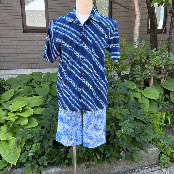 【新柄追加！】メンズシャツ　半袖 藍染め絞り柄