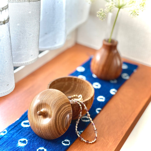 りんご形 桑小物入れ – aitoki - 時を楽しむ丁寧な暮らし