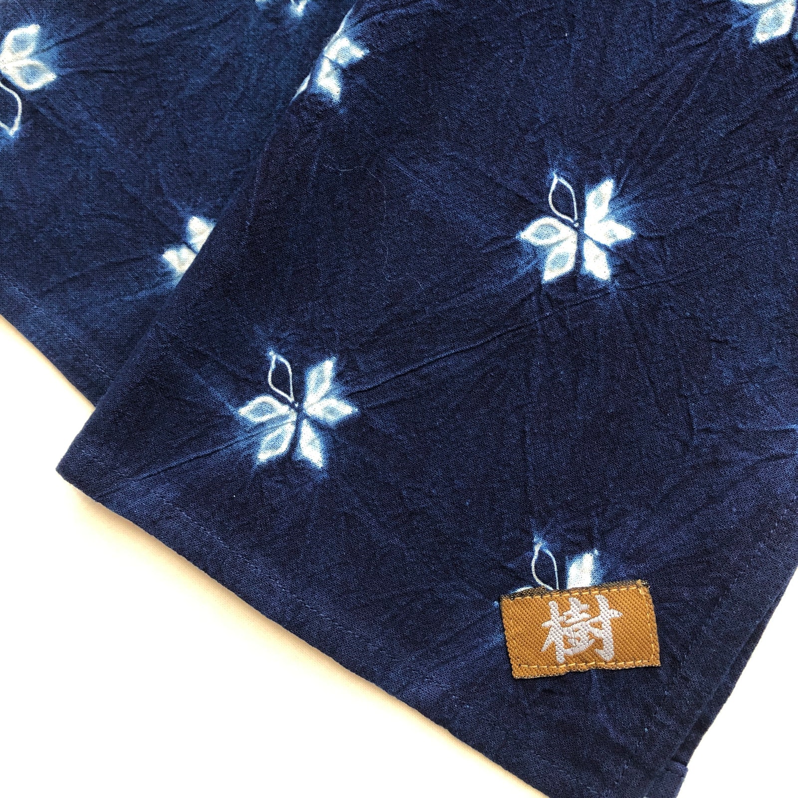 アイヌ刺繍 藍染めスタイ ９まいめ 藍染めスタイ ９まいめ アイヌ刺繍